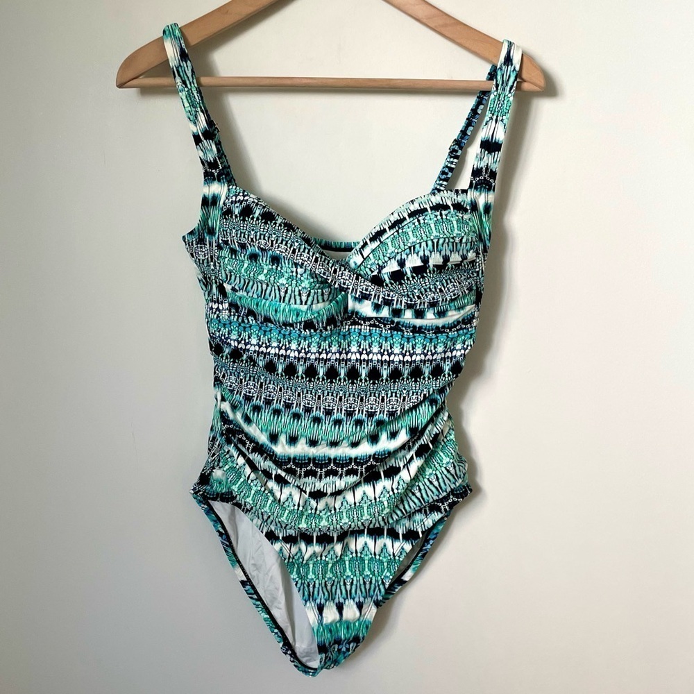 La Blanca One Piece Blue Green Aztec Print Ruched Sides Swimsuit Size 10